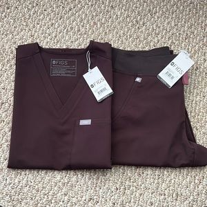 FIGS Scrub Set Catarina Top/ Zamora Jogger Expresso